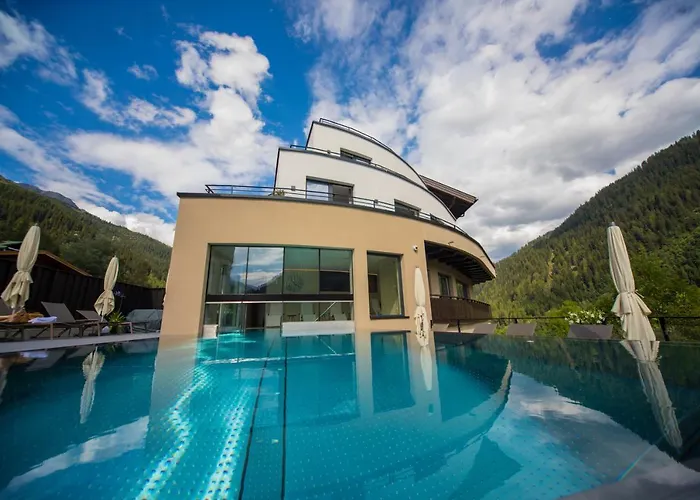 Heart Hotel Grischuna