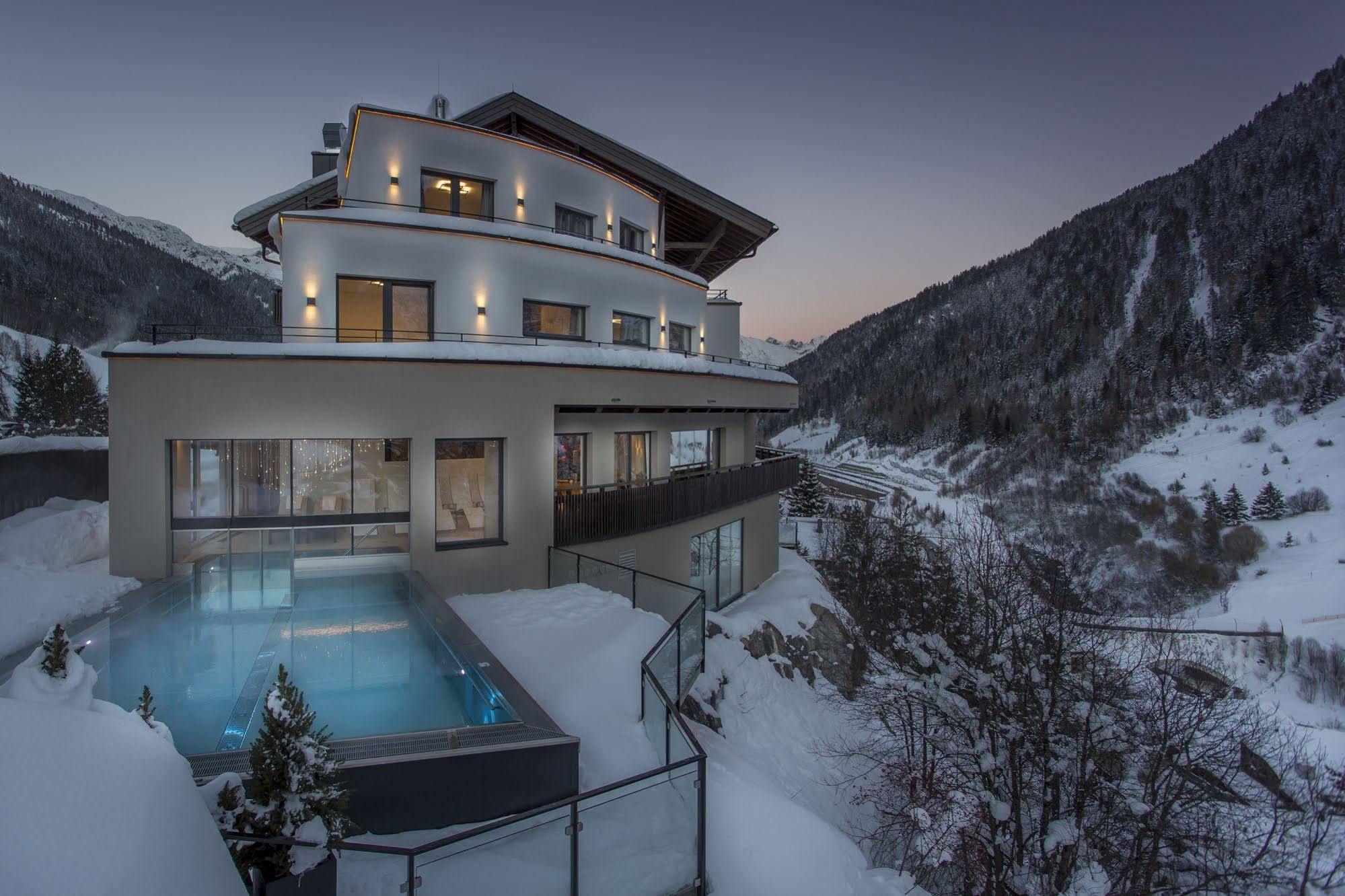 Grischuna Hotel